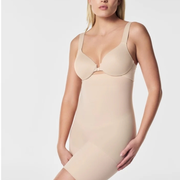 SPANX Other - NWT SPANX Higher Power Mid Thigh Shapewear Shorts